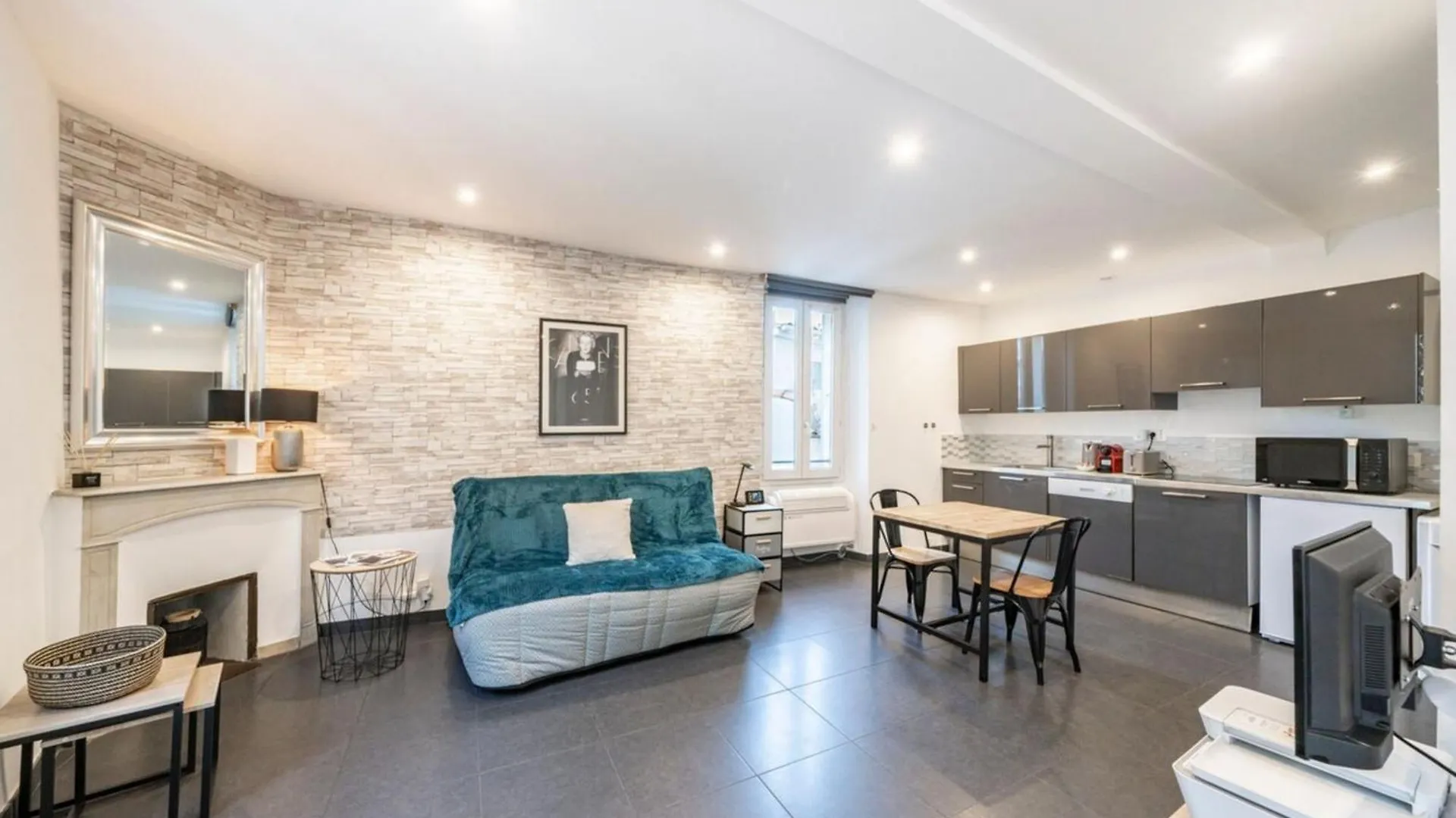 Nice Studio In The Heart Of Cannes 0*,  France