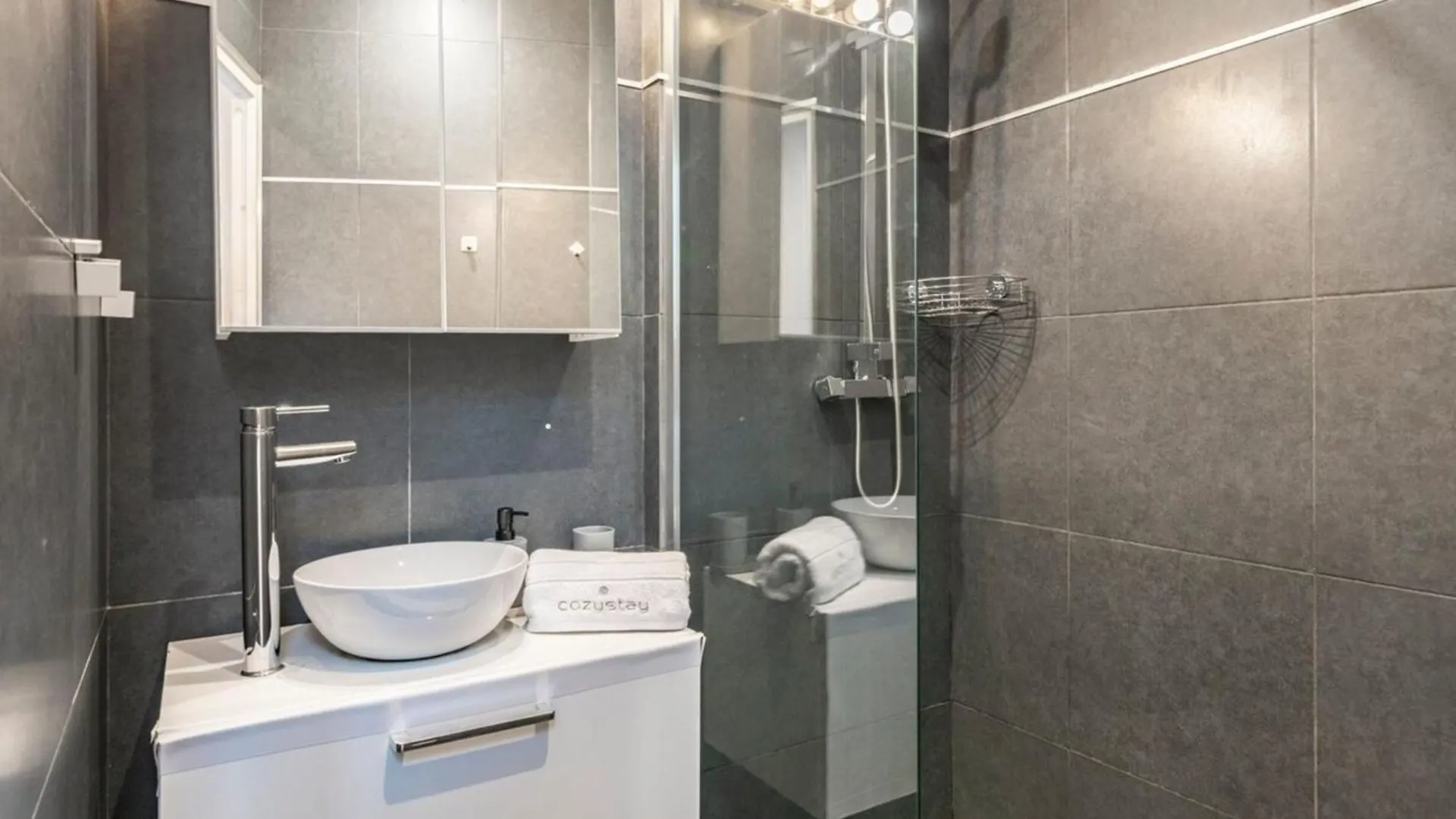 Nice Studio In The Heart Of Cannes